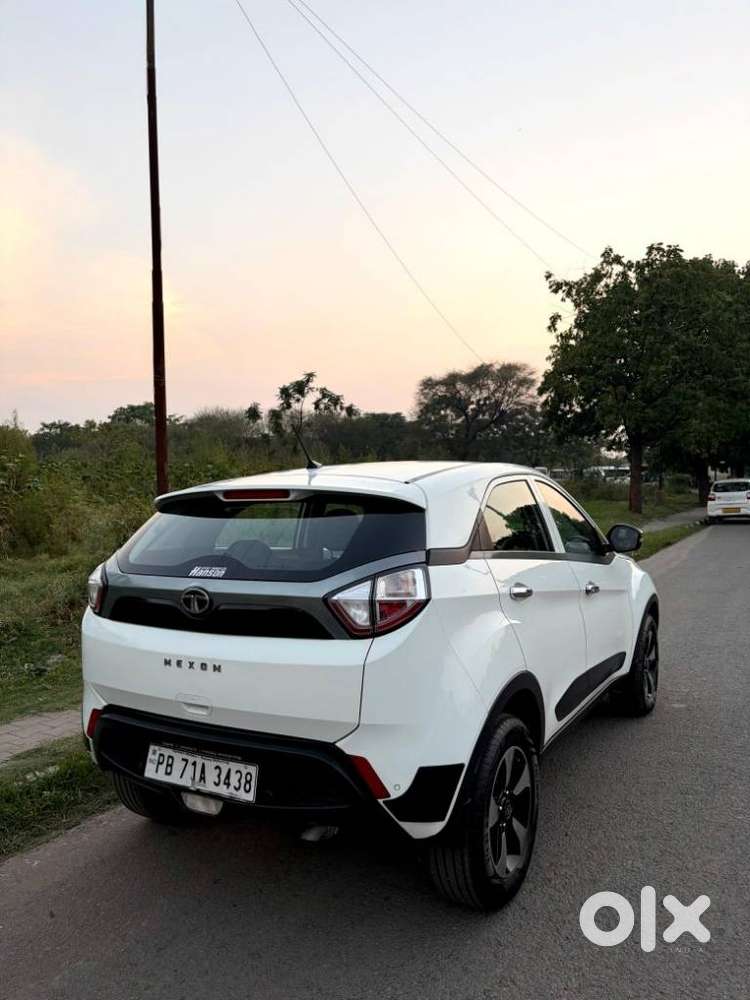 Tata Nexon 1.5 Revotorq Xm (s), 2019, Diesel
