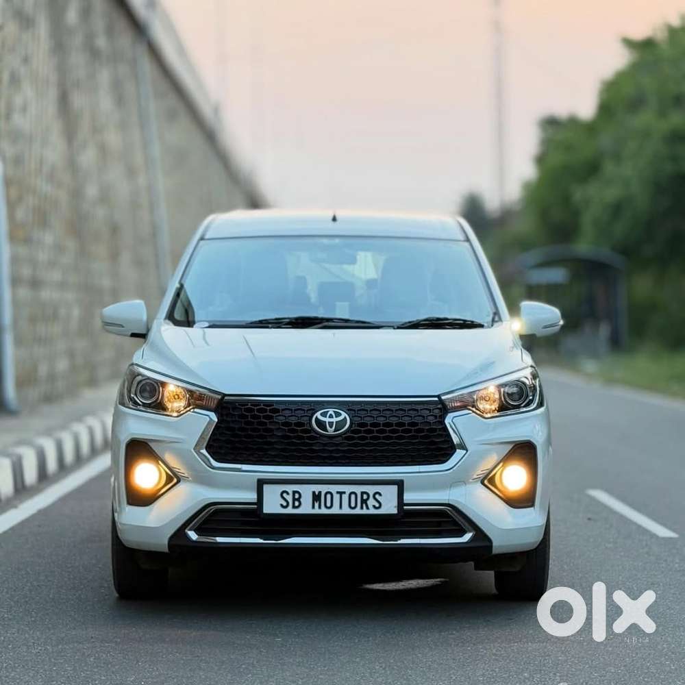 Toyota Rumion V Mt, 2025, Petrol