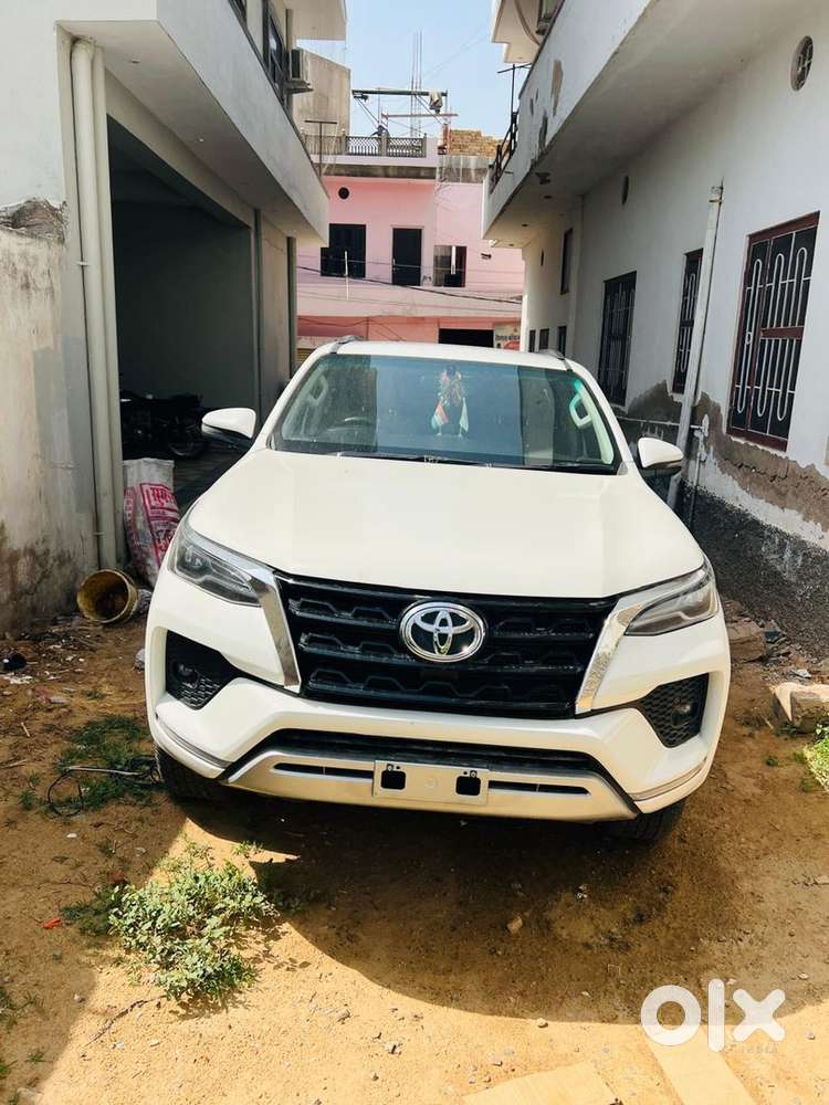 Toyota Fortuner 2022 Diesel Suv