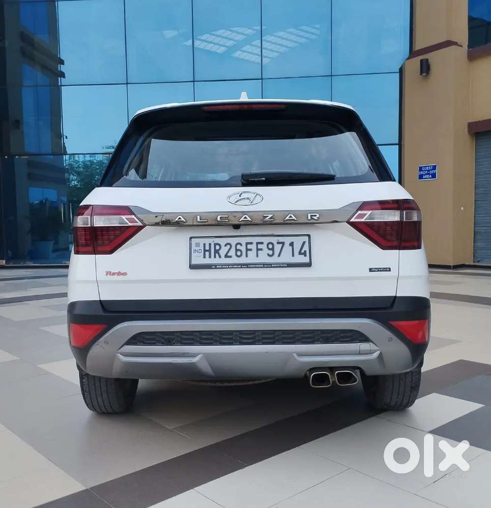 Nov. 2023 Hyundai Alcazar 1.5 Petrol With Extended Warranty.