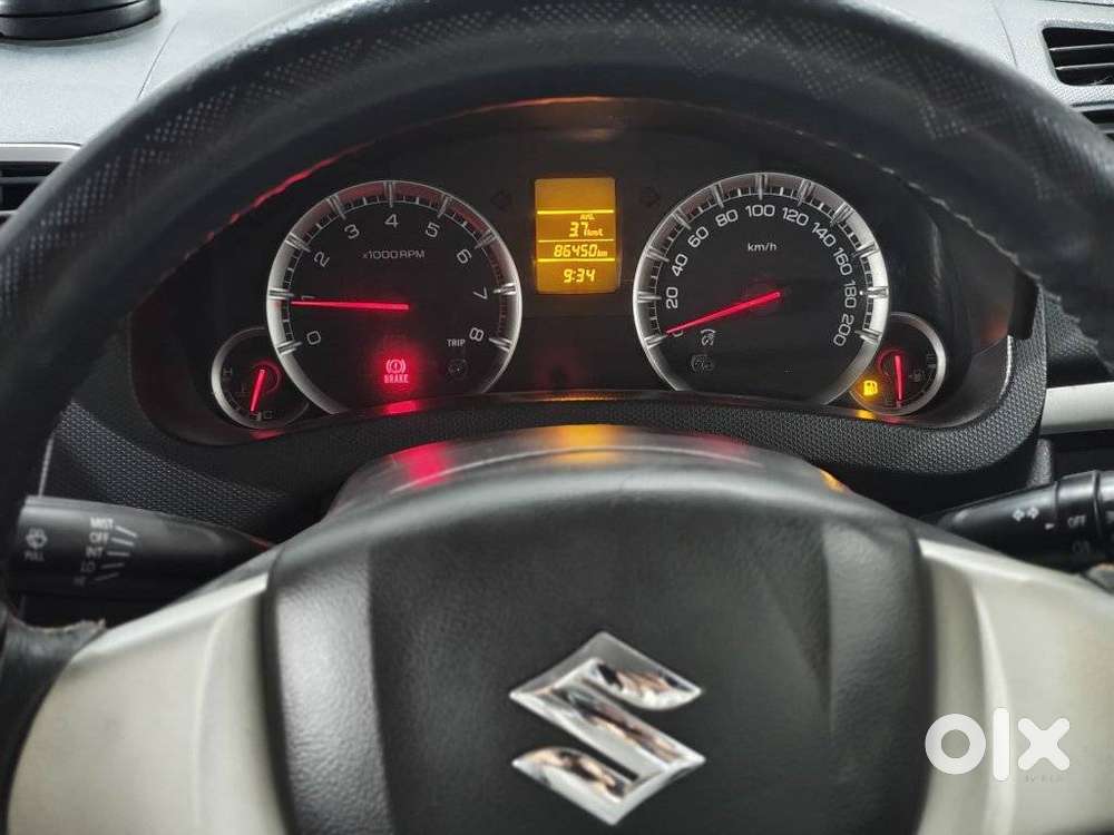 Maruti Suzuki Swift Vxi Abs Bsiv, 2017, Petrol