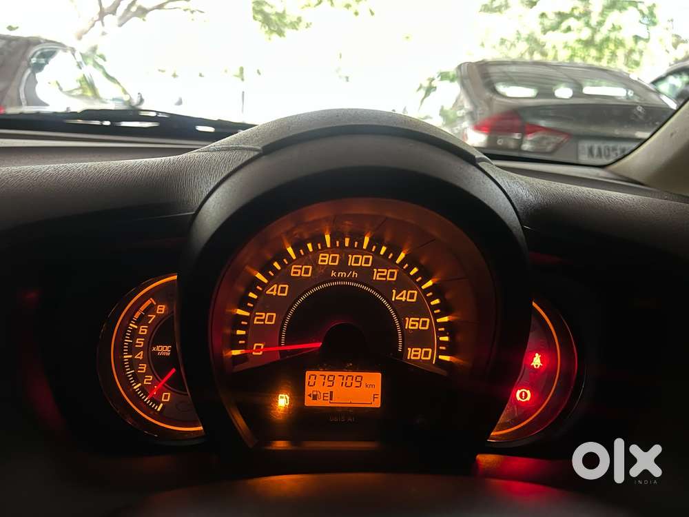 Honda Brio V Mt, 2013, Petrol