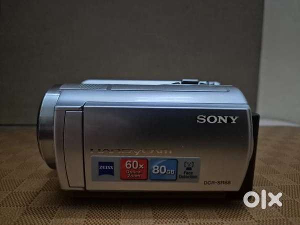 Sony Handycam DCR-SR68E 60x Zoom 80GB HDD  Full Box & Accessories