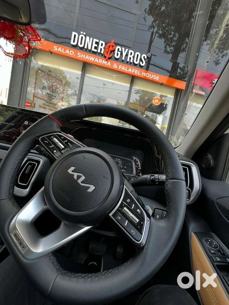 Kia Sonet 2024 Petrol Well Maintained