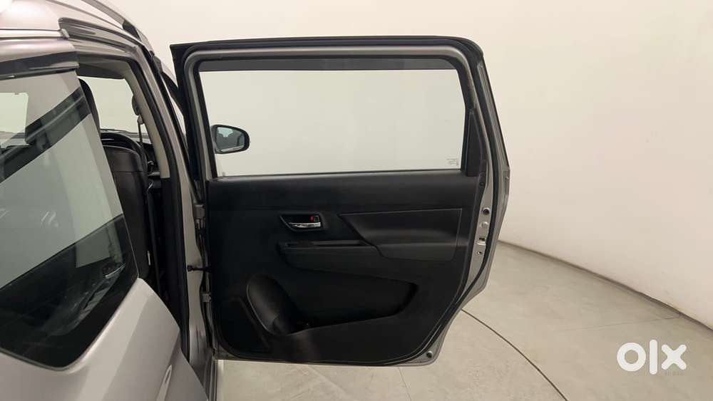 Maruti Suzuki Xl6 1.5 Zeta At, 2022, Petrol