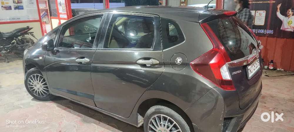 Honda Jazz Sv I-vtec 2016 Petrol | Well Maintained | 1 Lakh Km