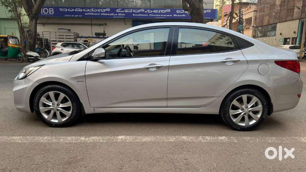 Hyundai Verna Fluidic 1.6 Vtvt Sx Opt, 2011, Petrol