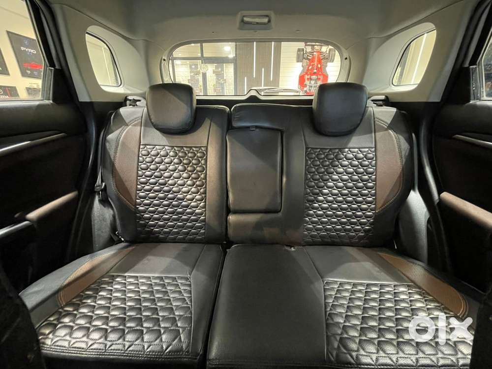 Maruti Suzuki Brezza 1.5 Zxi Smart Hybrid, 2023, Petrol