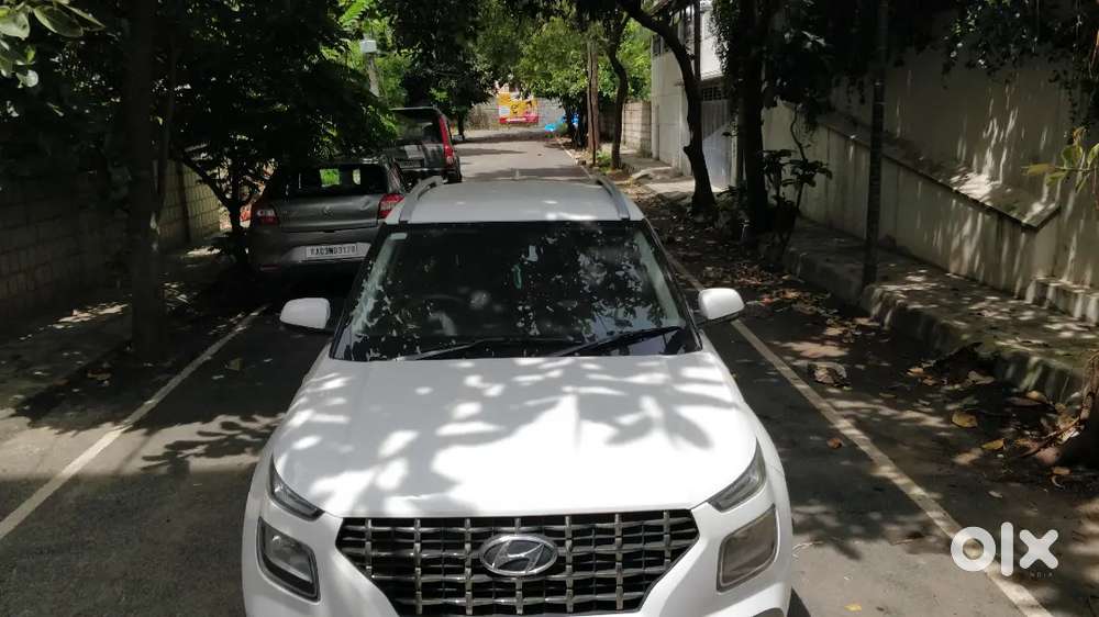Hyundai Venue Petrol Manual 2021