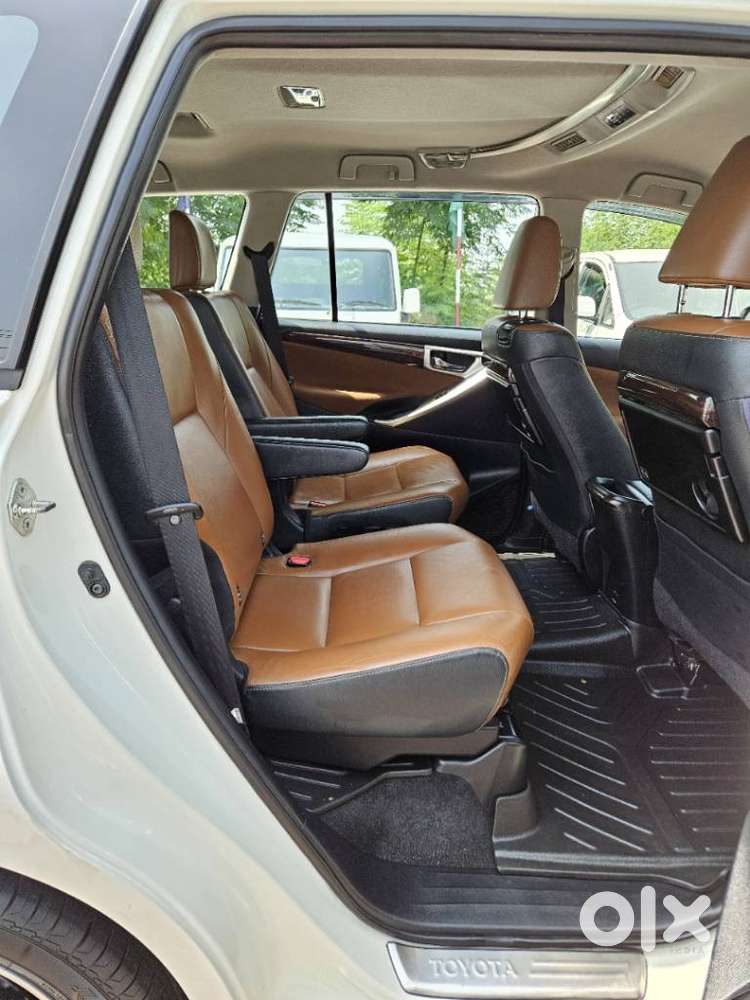 Toyota Innova Crysta 2.8z Automatic, 2018, Diesel
