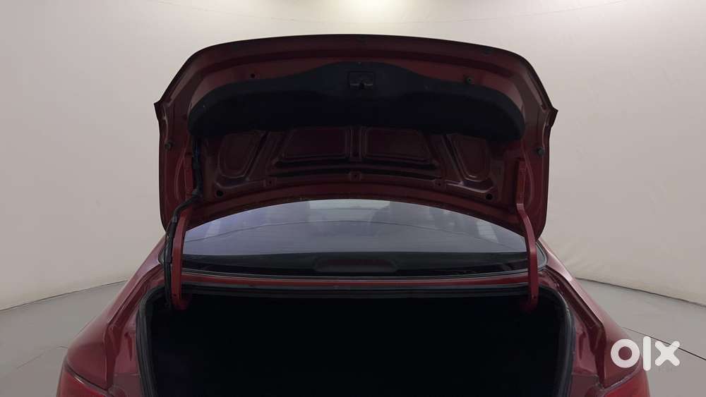 Hyundai Verna Fluidic 1.6 Vtvt Sx, 2016, Petrol