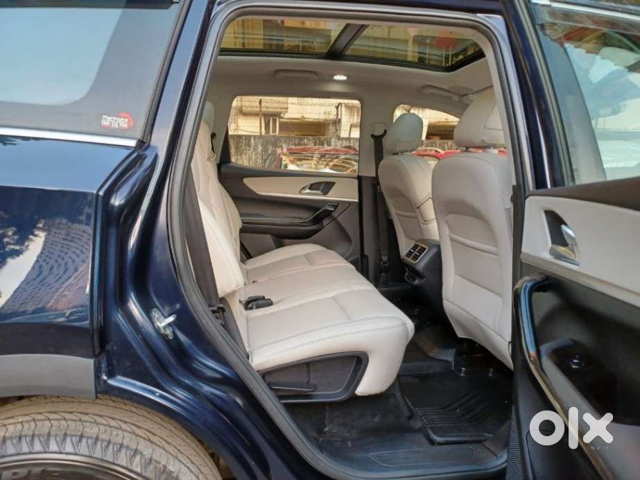 Mahindra Xuv700 2.0 Ax 7 Petrol At Luxury Pack Str, 2024, Petrol