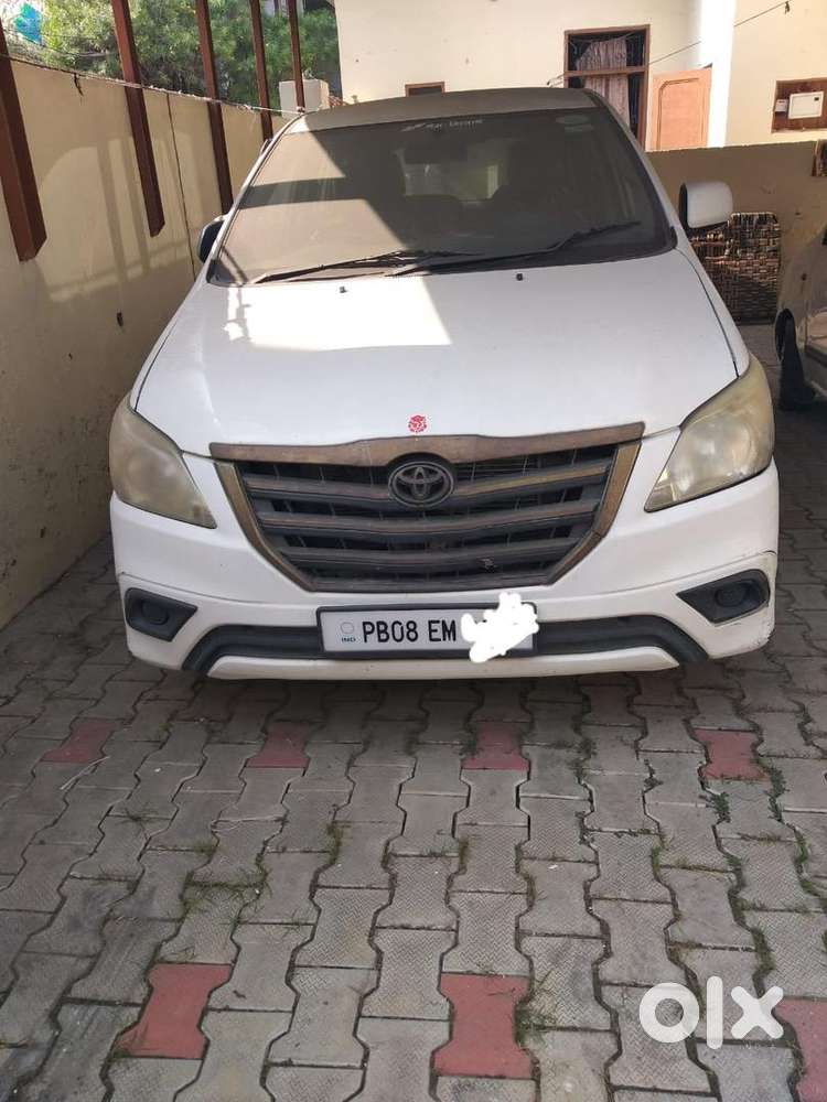 Toyota Innova 2012 Diesel Well Maintained