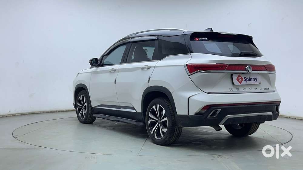 Mg Hector Plus Sharp Pro 2.0 Turbo Diesel 7 Str Dual Tone, 2023, Die..