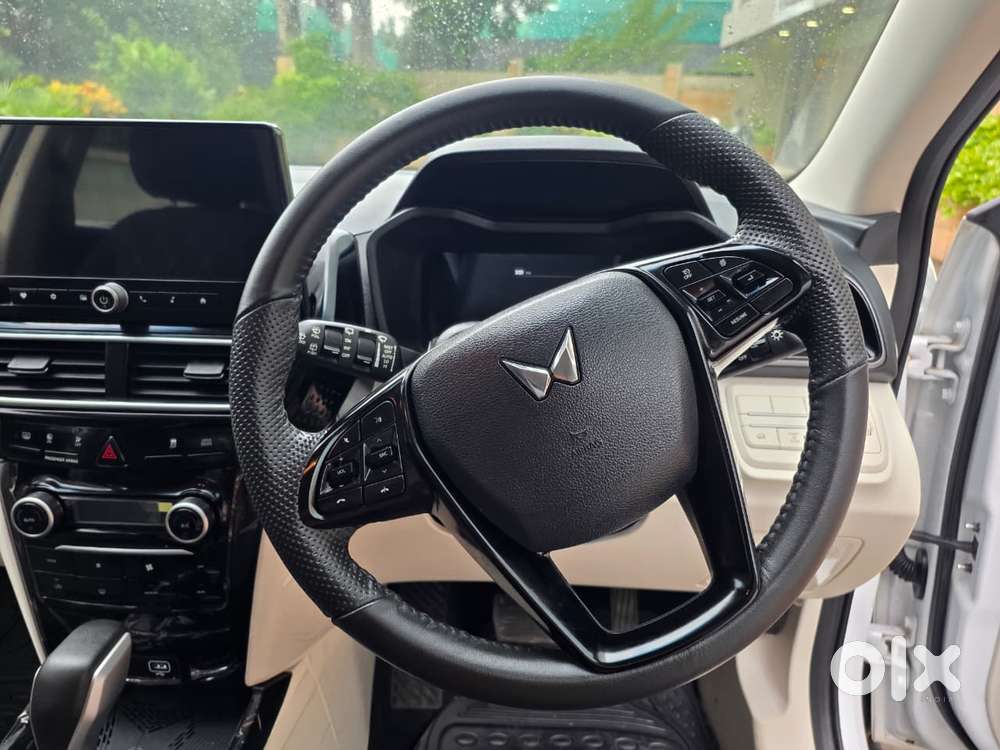Mahindra Xuv 3xo Ax5 Pm At, 2024, Petrol