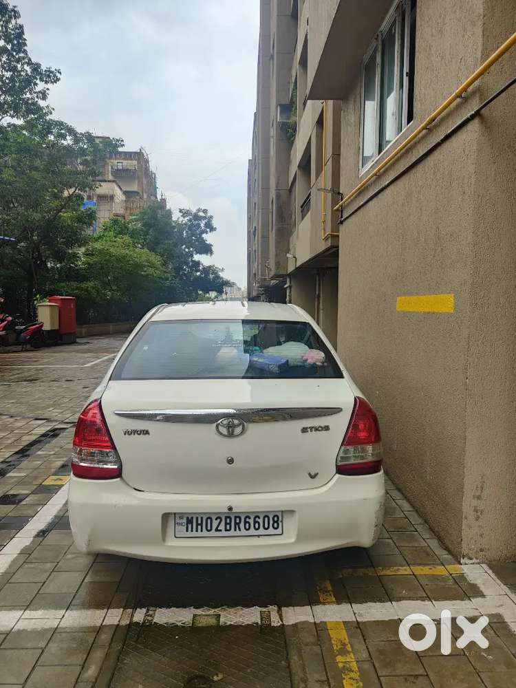 Toyota Etios 2011 Cng & Hybrids 90000 Km Driven