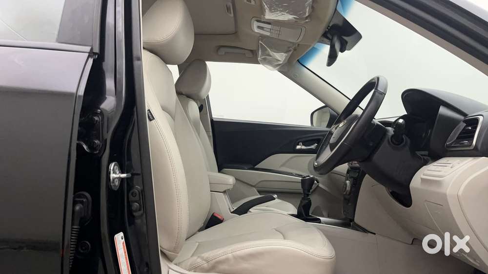 Mahindra Xuv300 W8 Option, 2022, Petrol