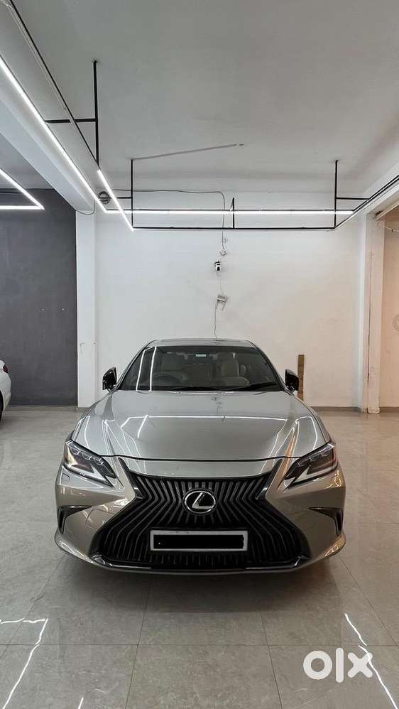Lexus Es 2018 Petrol 51000 Km Driven