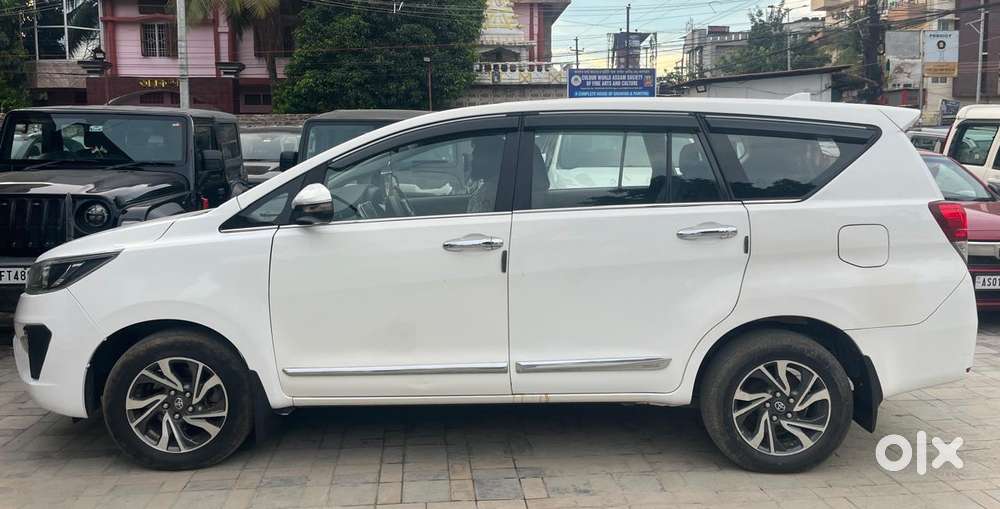 Toyota Innova Crysta 2.4 G Mt, 2022, Diesel