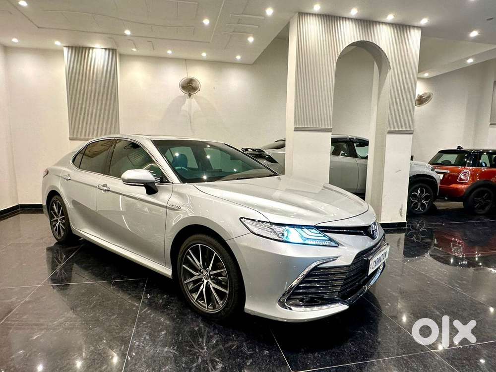 Toyota Camry Hybrid, 2024, Petrol