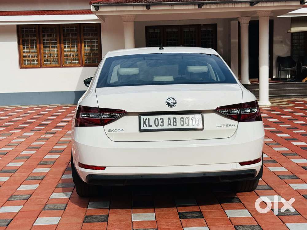 Skoda Superb Lk 1.8 Tsi At, 2017, Petrol