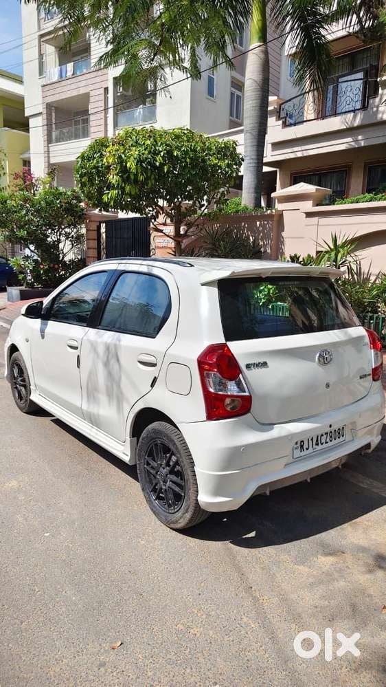 Toyota Etios Liva Trd Sportivo Petrol Ltd, 2014, Petrol