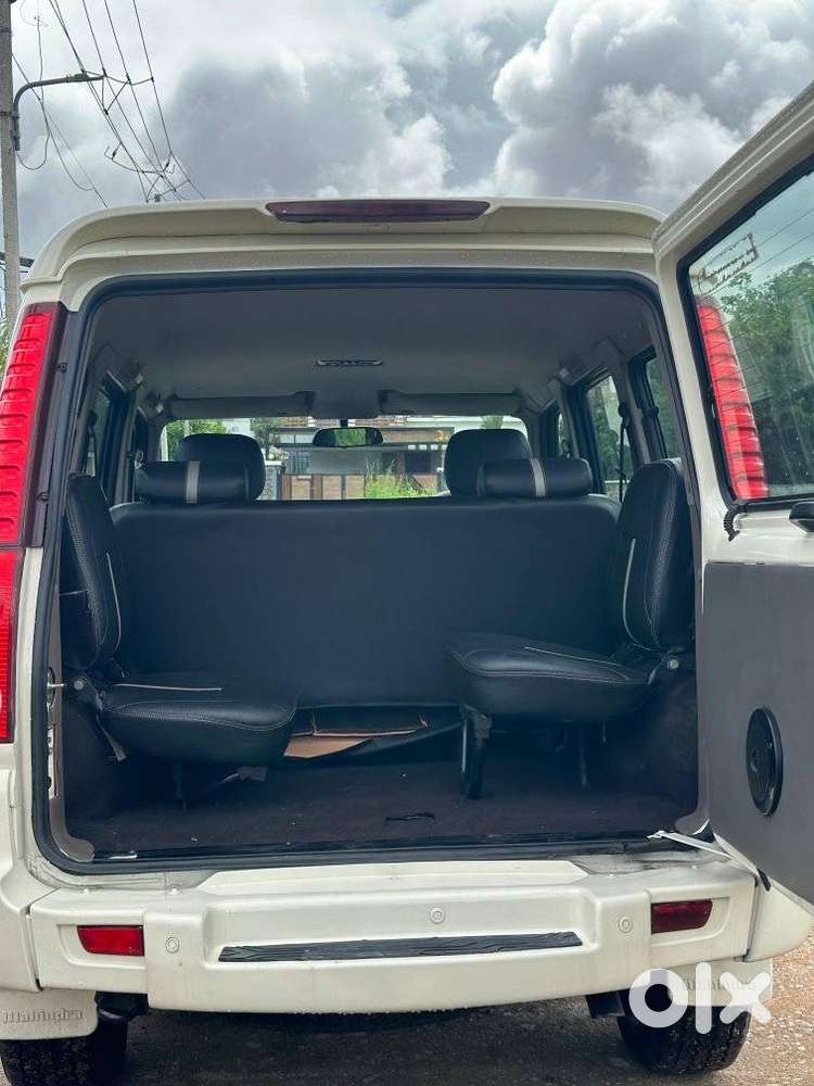Mahindra Scorpio 2002-2013 Vlx At, 2009, Petrol