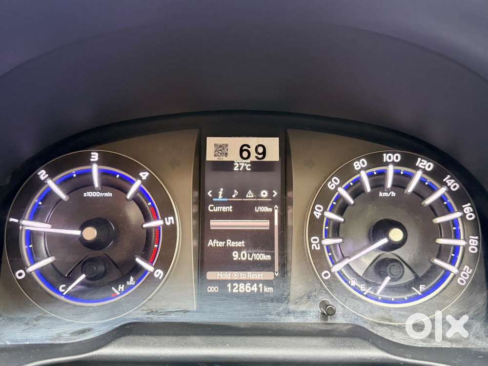 Toyota Innova Crysta 2.4 V 7 Str, 2017, Diesel