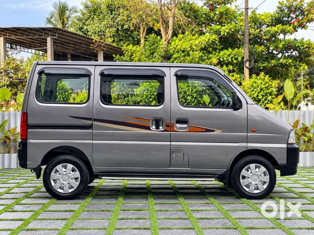 Maruti Suzuki Eeco 5 Str Ac (o), 2022, Petrol