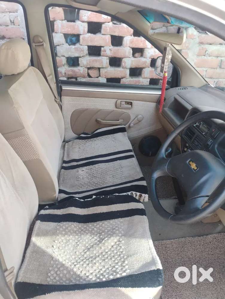 New Condition Tavera B3 10 Seater