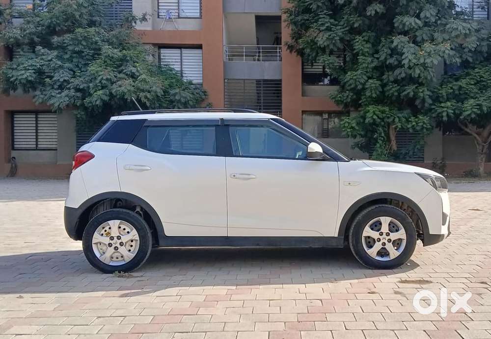 Mahindra Xuv300 1.2 W6 Amt Petrol, 2024, Petrol