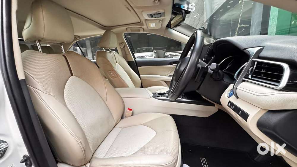 Toyota Camry Hybrid, 2022, Petrol