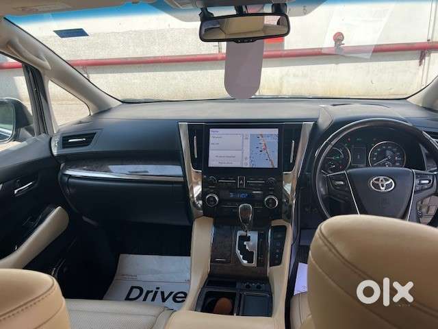 Toyota Vellfire Vip – Executive Lounge, 2023, Petrol