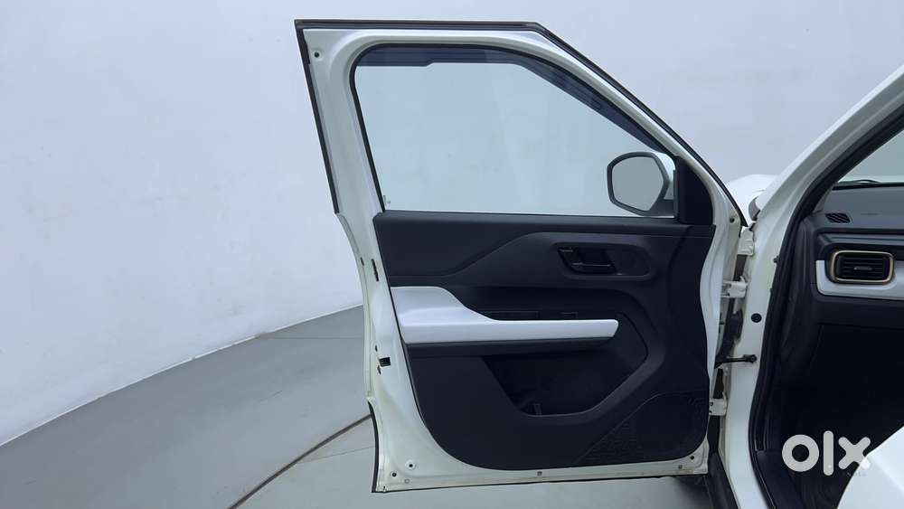 Tata Punch Accomplished Amt, 2023, Petrol