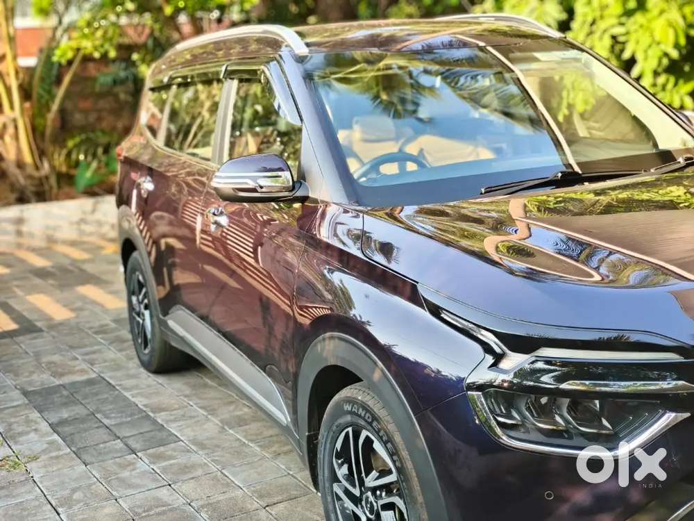 Kia Carens 2023 Diesel 25000 Km Driven Well Maintained