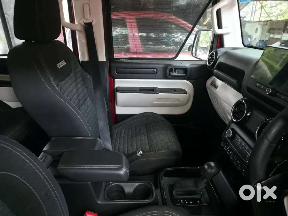 Mahindra Thar Roxx Petrol 2024