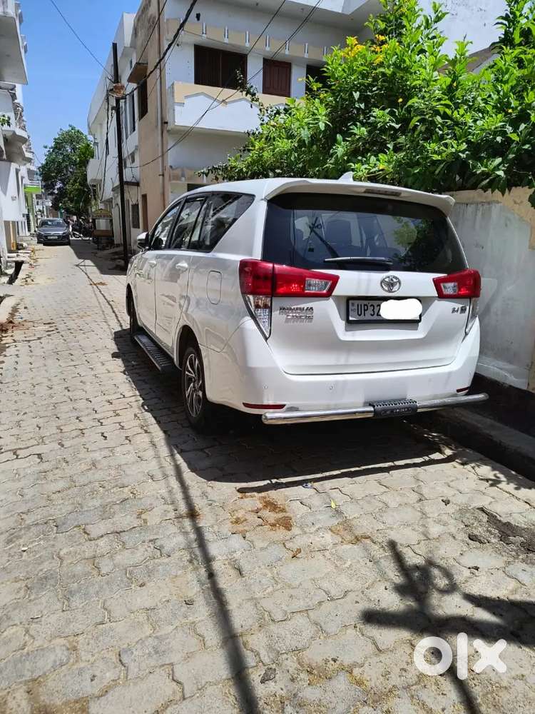 Toyota Innova Crysta 2022 Diesel 125000 Km Driven