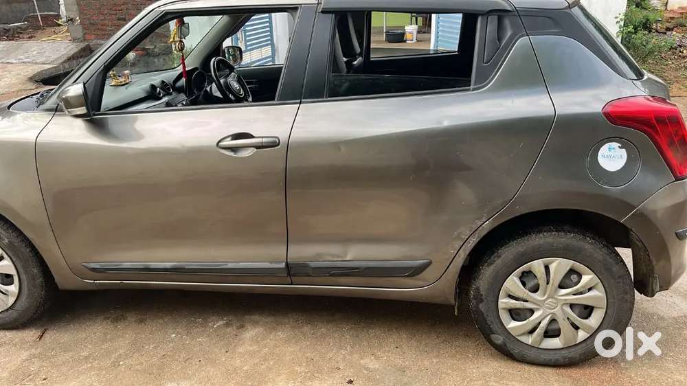 Maruti Suzuki Swift Vxi 2021
