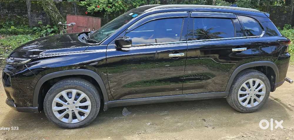 Toyota Urban Cruiser Hyryder 2023 Petrol 32000 Km Driven