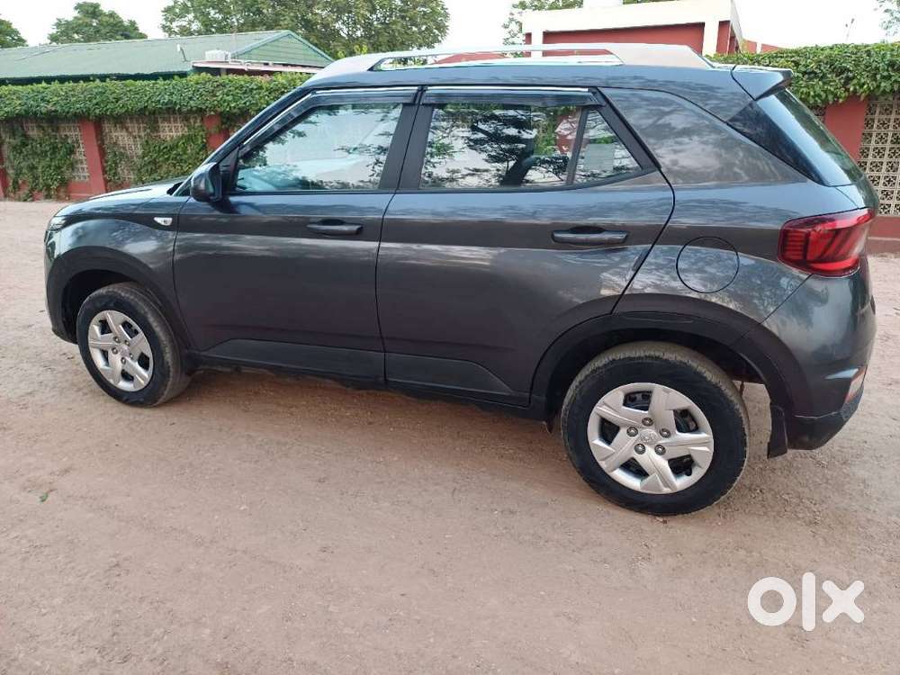 Hyundai Venue E 1.2 Petrol, 2021, Petrol