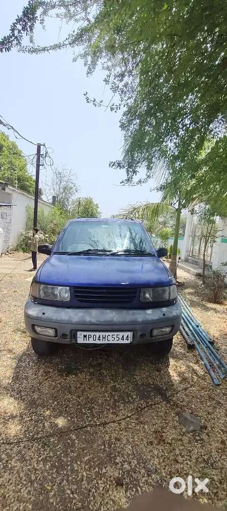 Tata Safari 2004