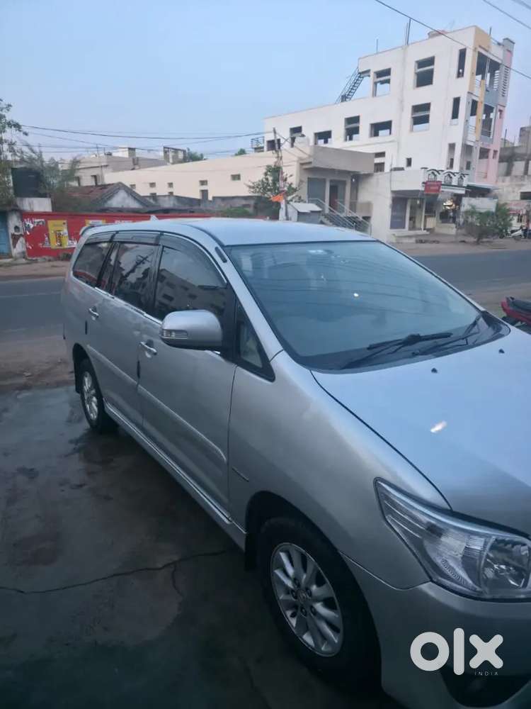 Toyota Innova 2013 Diesel 160000 Km Driven