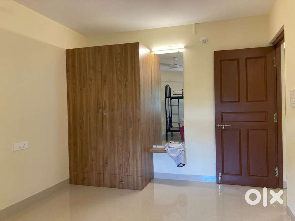 Available 2bhk unfurnished flat for rent at porvorim. For Rent