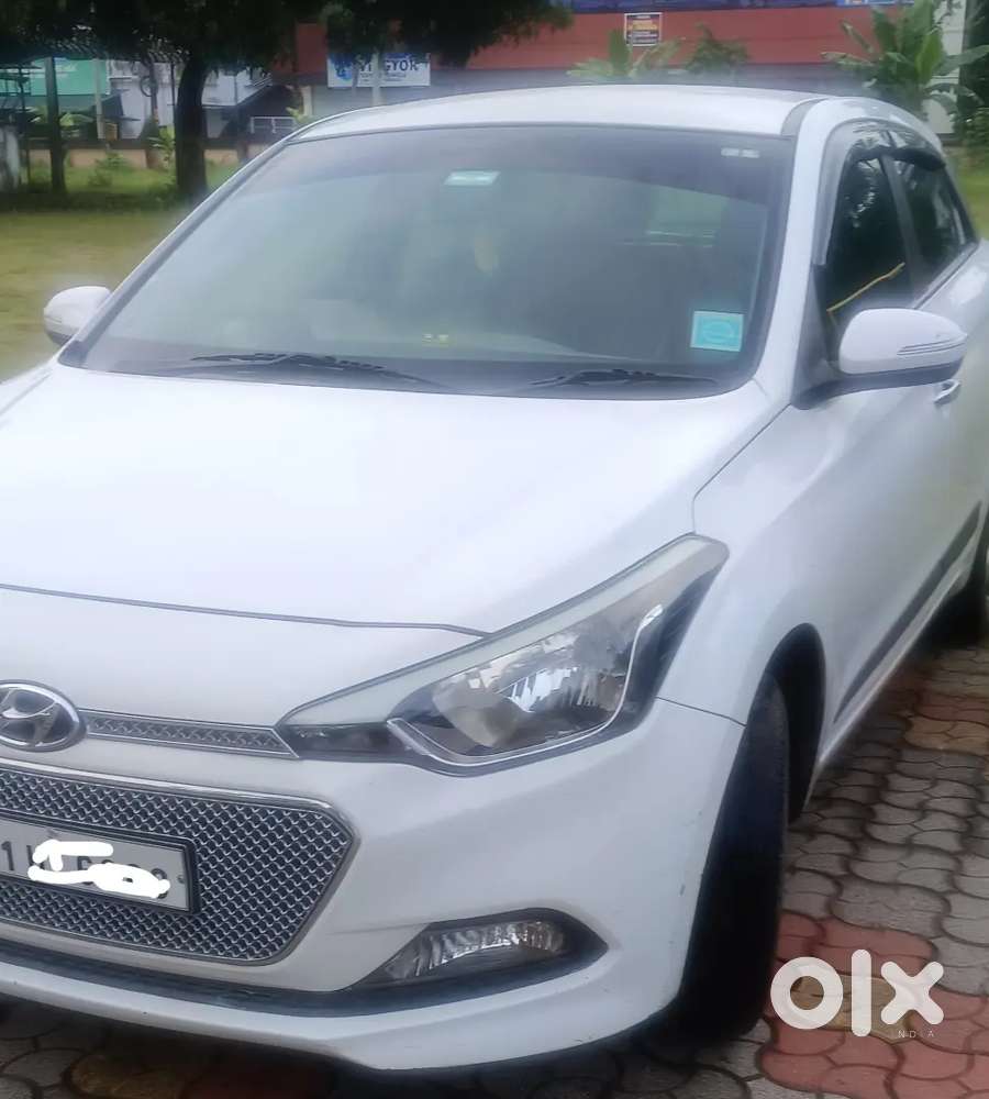 Hyundai New I20 2015 Petrol 68325 Km Driven By Lady