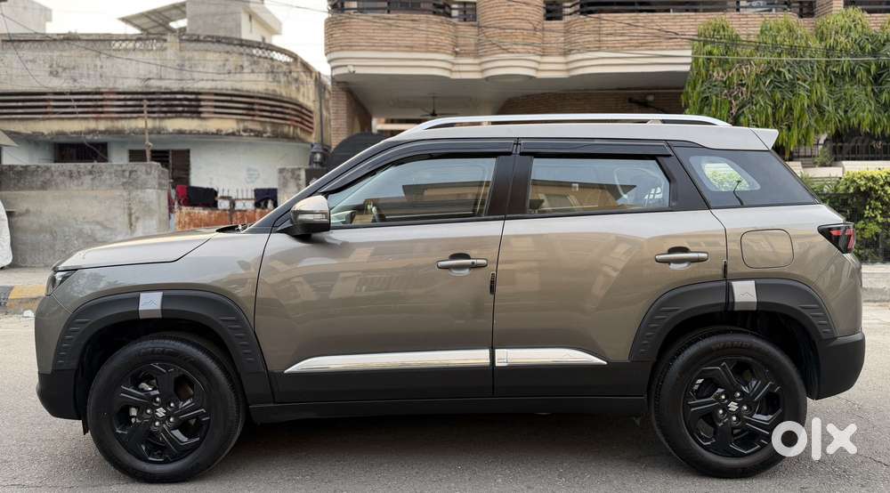 Maruti Suzuki Brezza 1.5 Zxi At Smart Hybrid, 2025, Petrol