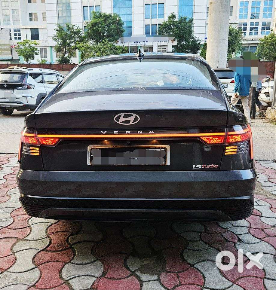 Hyundai Verna 1.5 Sx (o) Turbo Petrol Mt, 2023, Petrol
