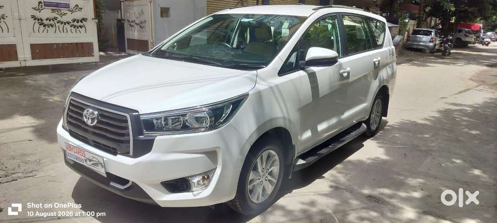 Toyota Innova Crysta 2.4 G Plus Mt 8 Str, 2024, Diesel