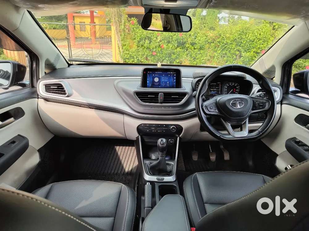 Tata Altroz Petrol 2022