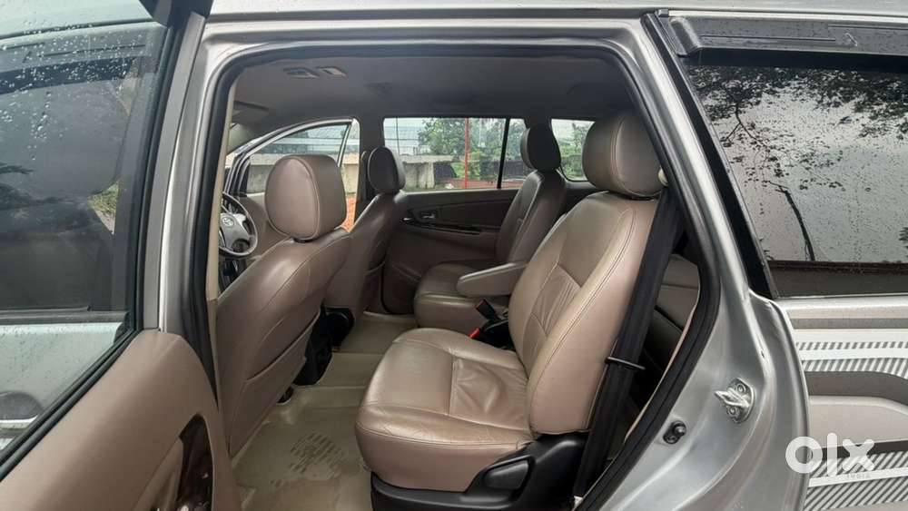 Toyota Innova 2015 Diesel Well Maintained