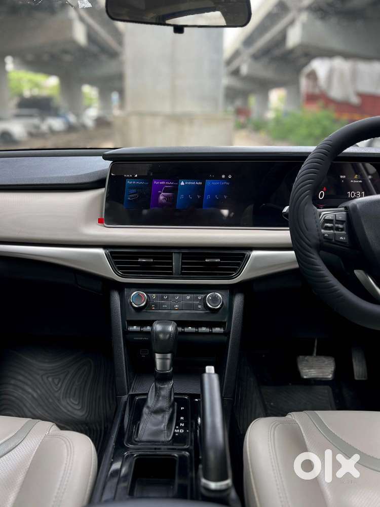 Mahindra Xuv700 2.2 Ax 5 Diesel At Str, 2022, Diesel